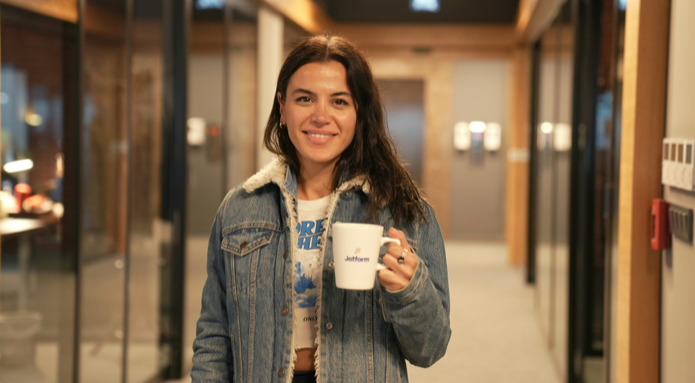 Resiliencia y estrategias psicológicas para superar el estrés laboral con una mentalidad positiva