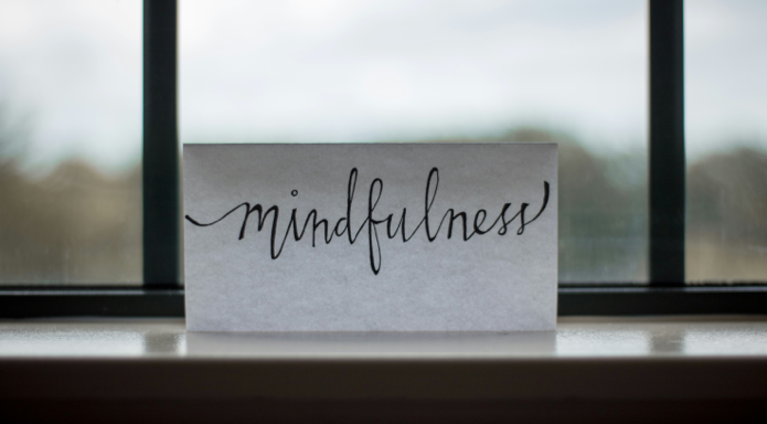 Cómo el mindfulness puede transformar tu jornada laboral
